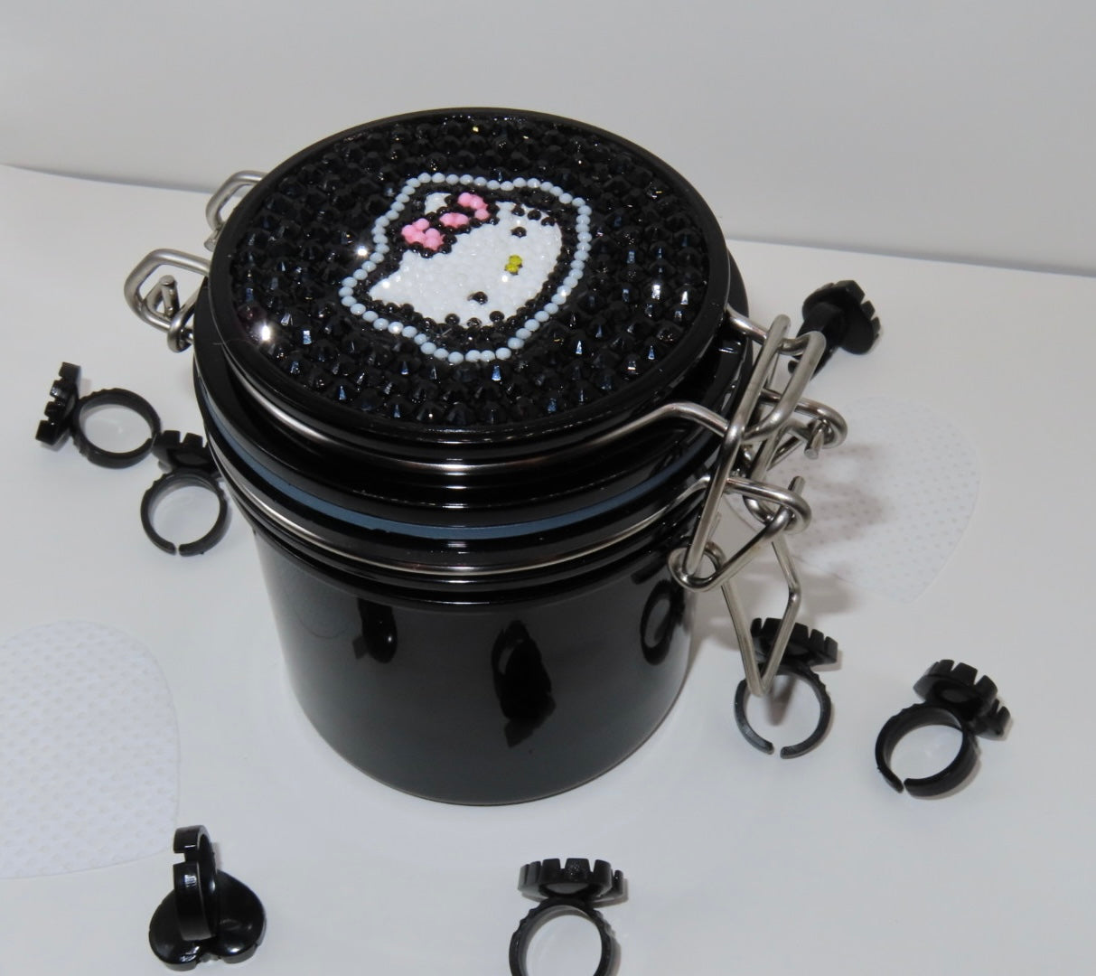 HELLO KITTY GLUE HOLDER
